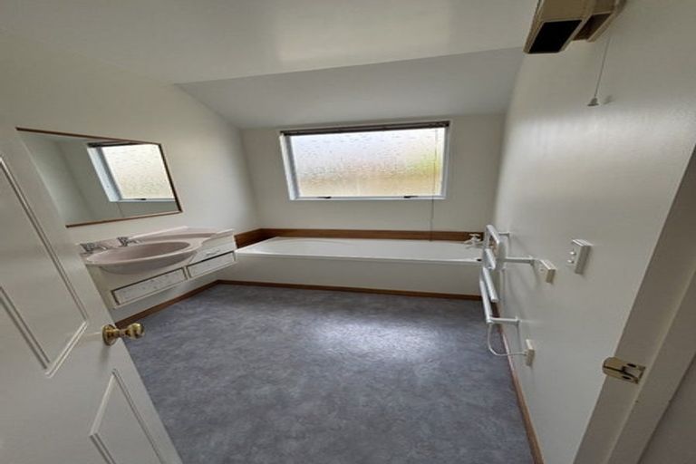 Photo of property in 6 Stead Crescent, Stoke, Nelson, 7011