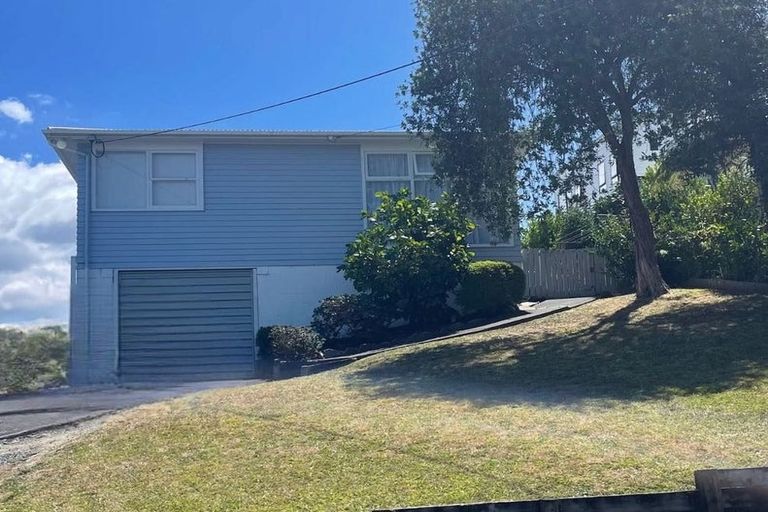 Photo of property in 1/74 Sunnynook Road, Sunnynook, Auckland, 0620