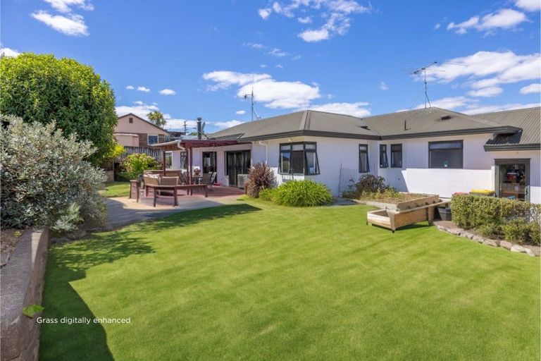 Photo of property in 66 Ayrshire Drive, Grandview Heights, Hamilton, 3200