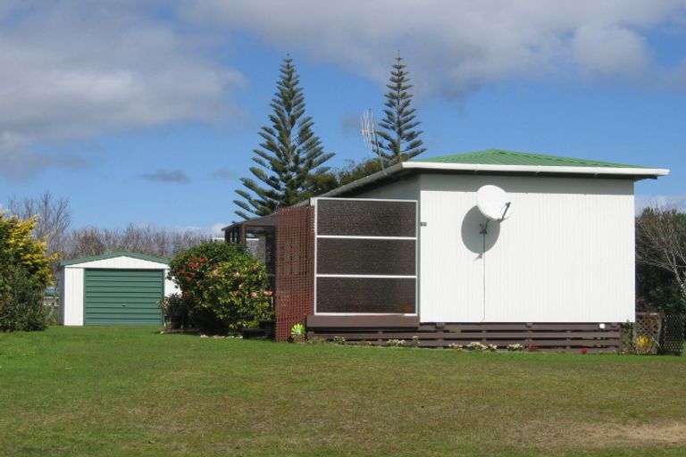 Photo of property in 16 Wharfdale Crescent, Mangawhai Heads, Mangawhai, 0505