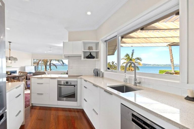 Photo of property in 108 Beach Road, Onerahi, Whangarei, 0110