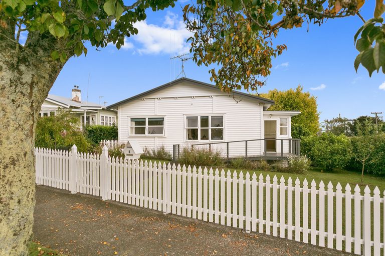 Photo of property in 2 College Street, Te Awamutu, 3800