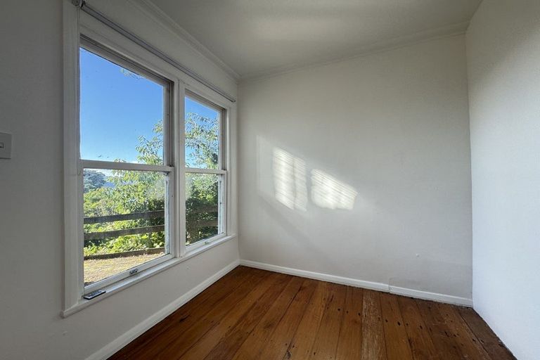 Photo of property in 2/51 Barnard Street, Wadestown, Wellington, 6012