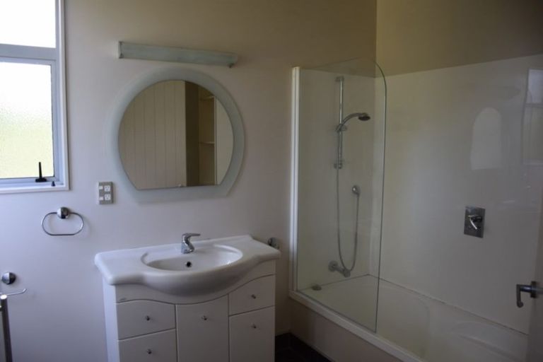 Photo of property in 37 Welsh Hills Road, Swanson, Auckland, 0614