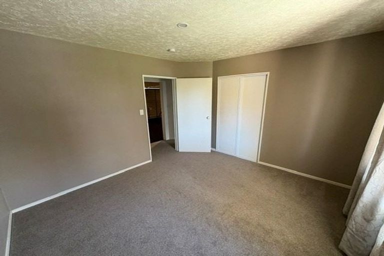 Photo of property in 1/35 Division Street, Riccarton, Christchurch, 8041