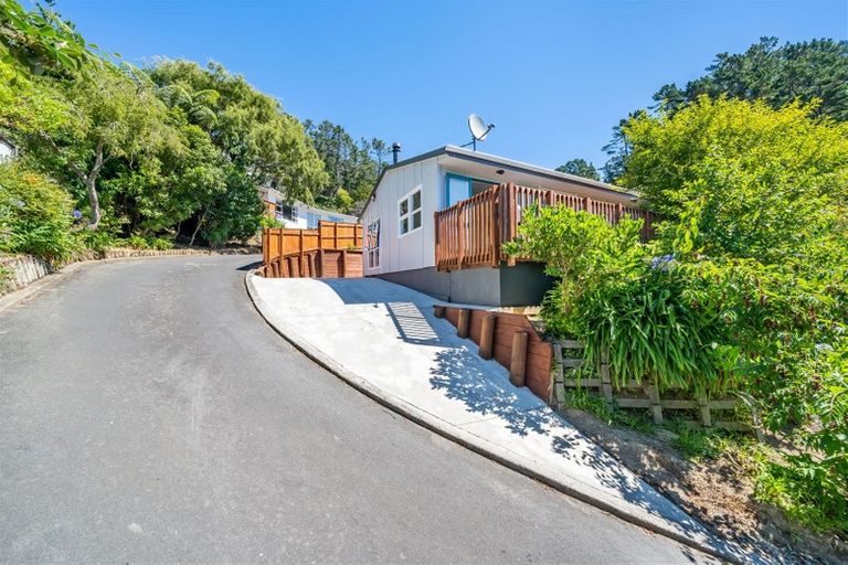 Photo of property in 17a Willis Grove, Wainuiomata, Lower Hutt, 5014