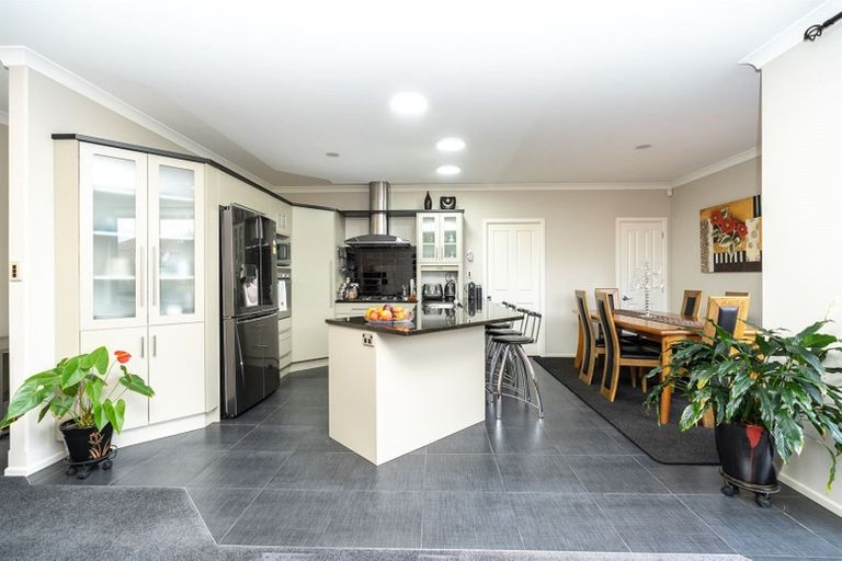 Photo of property in 7 Gibbston Close, Huntington, Hamilton, 3210