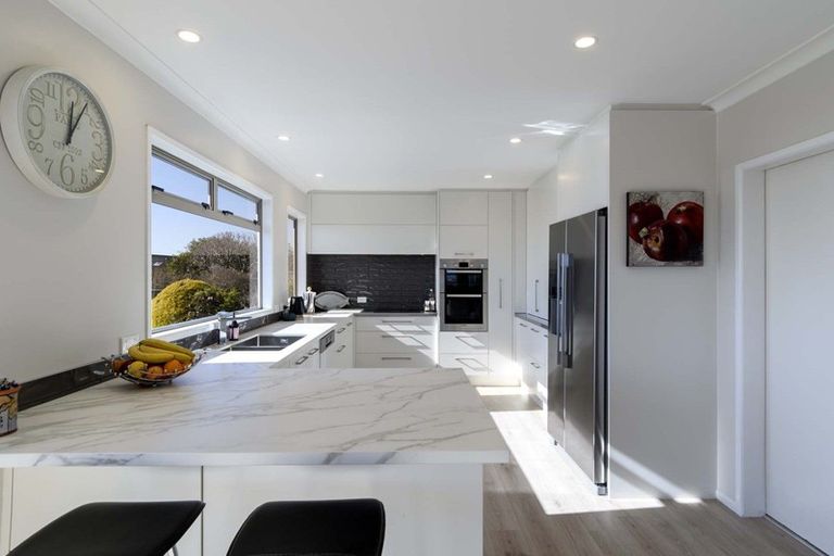 Photo of property in 18 Hinewa Road, Otumoetai, Tauranga, 3110