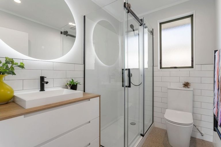 Photo of property in 10a Cramond Drive, Mangere East, Auckland, 2024