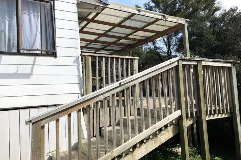 Photo of property in 2/15 Simpson Road, Ranui, Auckland, 0612