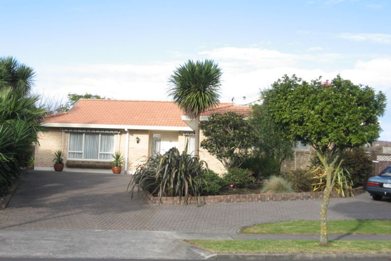 Photo of property in 19 Tington Avenue, Wattle Downs, Auckland, 2103