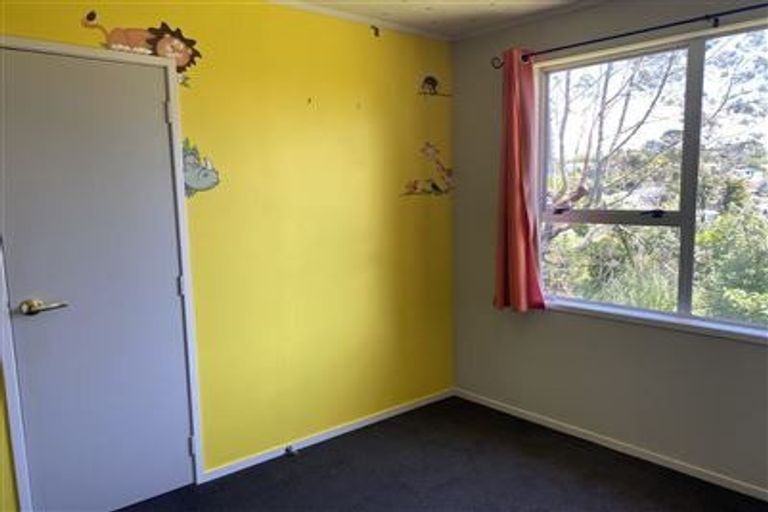 Photo of property in 13 Adam Sunde Place, Glen Eden, Auckland, 0602