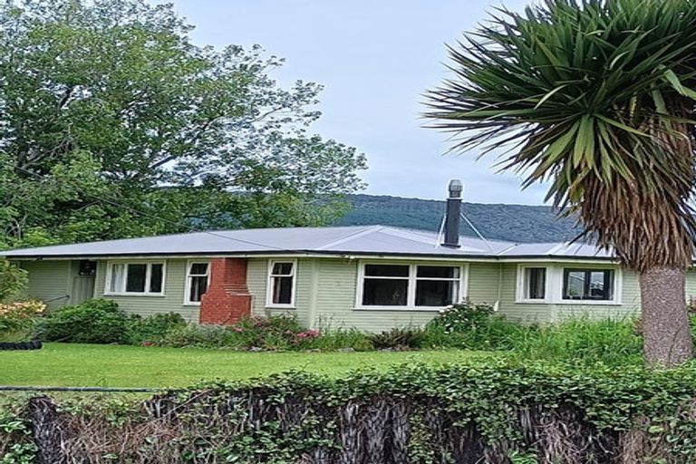 Photo of property in 915 Tahakopa Valley Road, Tahakopa, Owaka, 9586