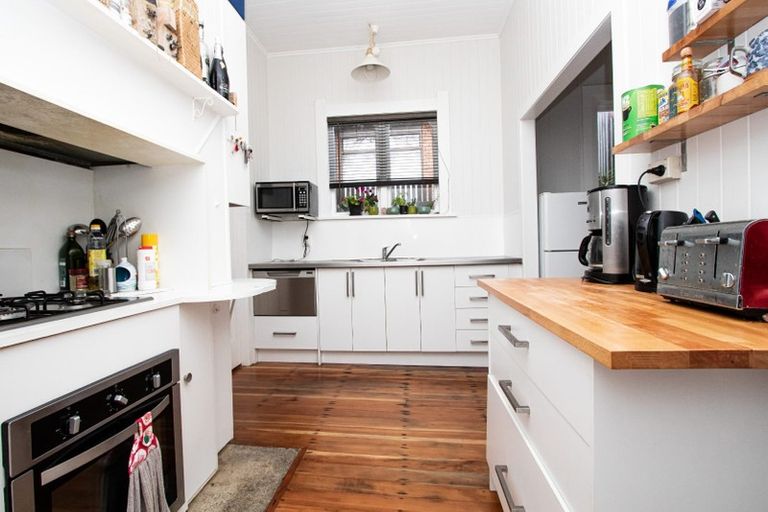 Photo of property in 2 Wellington Street, Hamilton East, Hamilton, 3216