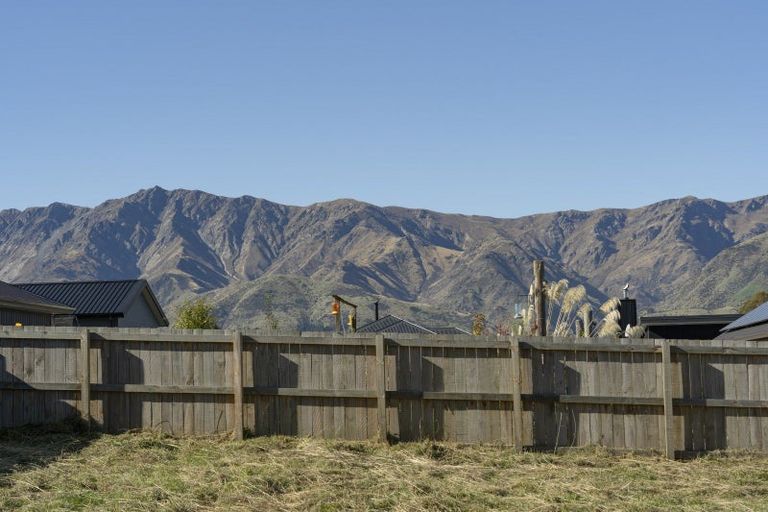 Photo of property in 37 Timsfield Drive, Lake Hawea, 9382