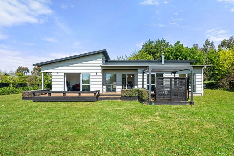 Photo of property in 1 Maple Lane, Martinborough, 5711