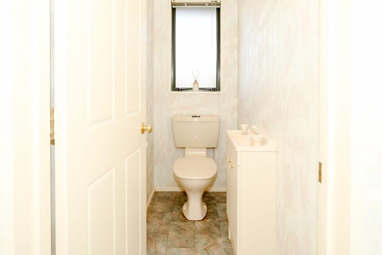 Photo of property in 11 Villa Grove, Ilam, Christchurch, 8041