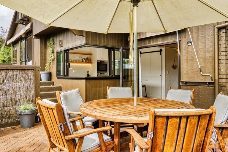 Photo of property in 3a Tauroa Road, Havelock North, 4130