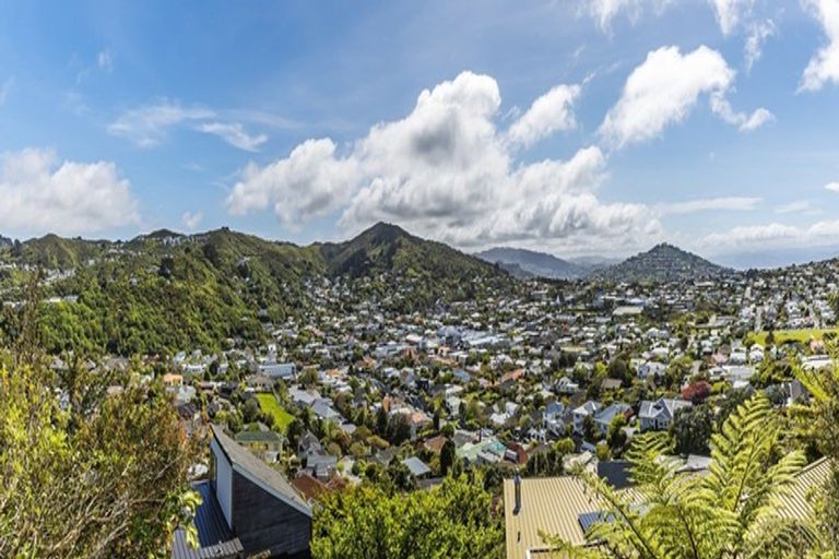 Photo of property in 9 Fillbridge Way, Karori, Wellington, 6012