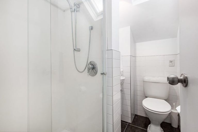 Photo of property in 4 Brougham Street, Mount Victoria, Wellington, 6011