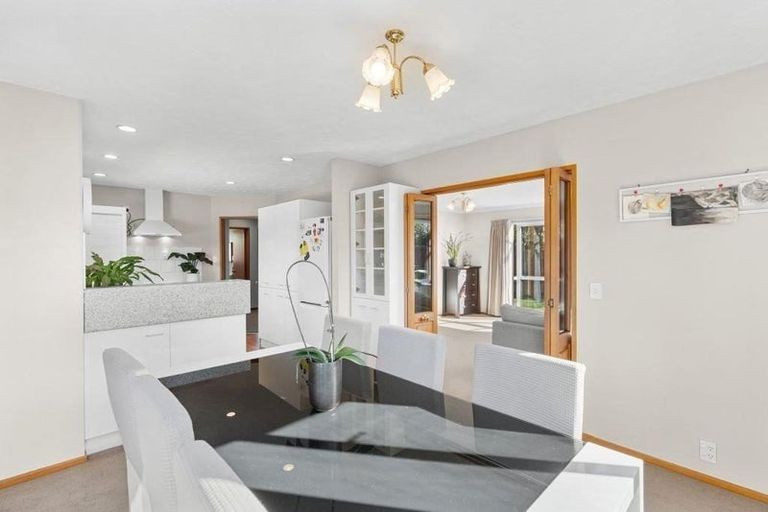 Photo of property in 1/9a Chilcombe Street, Ilam, Christchurch, 8041