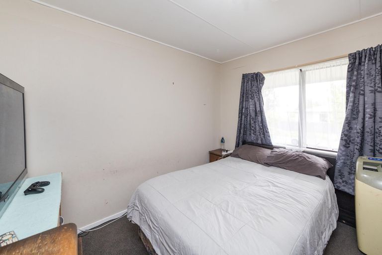Photo of property in 21 Dahlstrom Grove, Kelvin Grove, Palmerston North, 4414