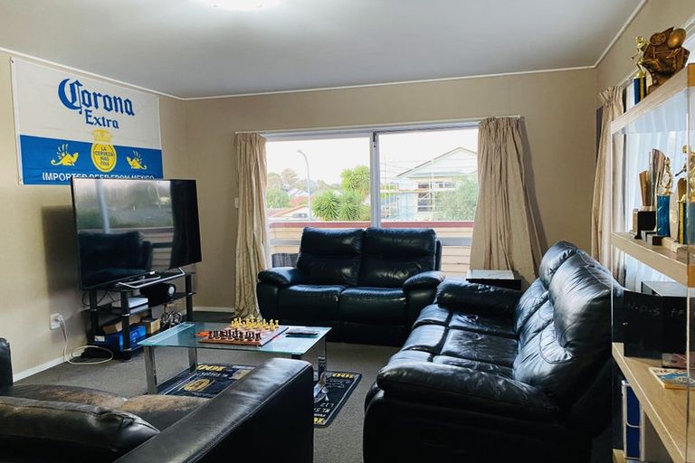 Photo of property in 22 Hedge Row, Sunnyhills, Auckland, 2010