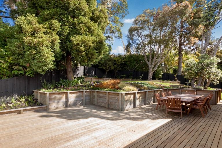 Photo of property in 12a Pendlebury Street, Green Bay, Auckland, 0604