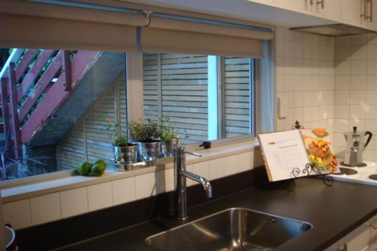 Photo of property in 1/49 Maungaraki Road, Korokoro, Lower Hutt, 5012