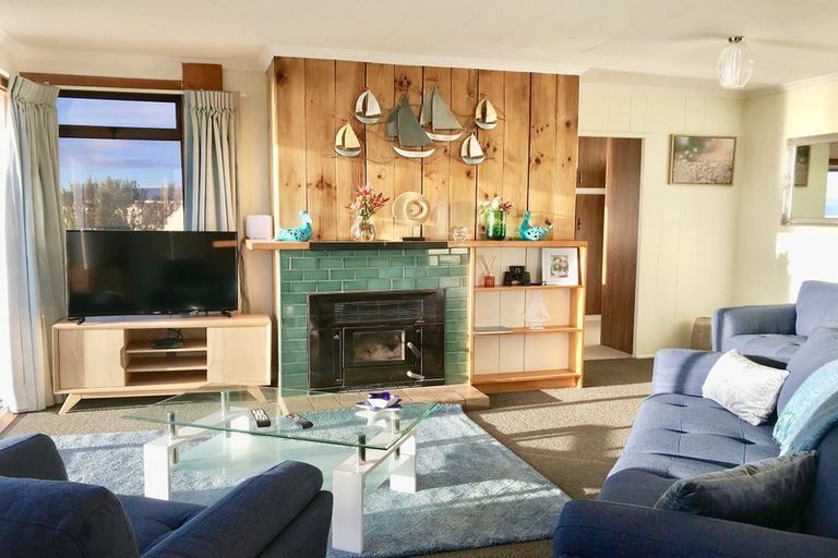 Photo of property in 16 Ward Parade, Bluff, 9814