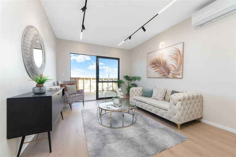 Photo of property in 16 Greenbrier Street, Westgate, 0814