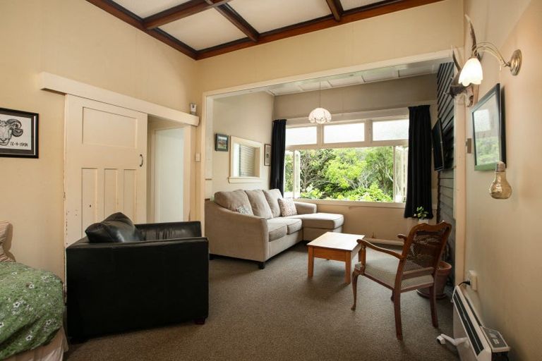 Photo of property in 3 Matthew Street, Waipawa, 4210