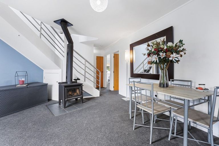 Photo of property in 21a Kinross Drive, Merrilands, New Plymouth, 4312