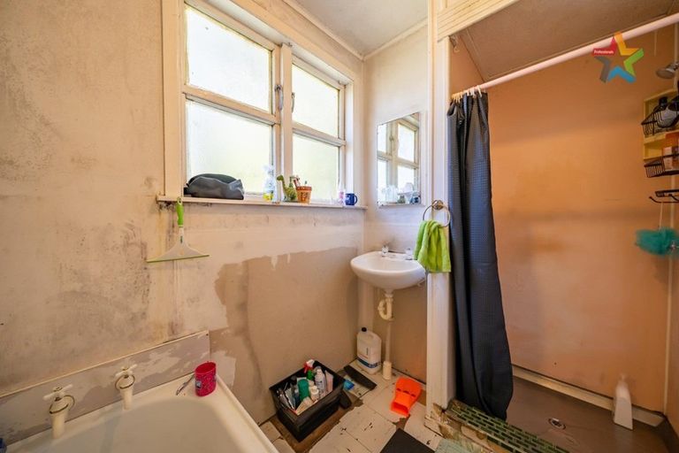 Photo of property in 29 Bird Grove, Stokes Valley, Lower Hutt, 5019