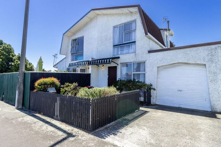 Photo of property in 1 Pascal Street, Palmerston North, 4410