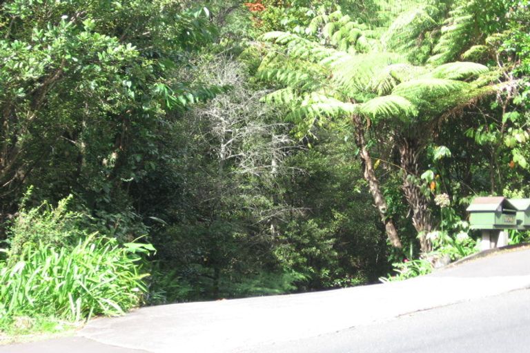 Photo of property in 208 Atkinson Road, Titirangi, Auckland, 0604