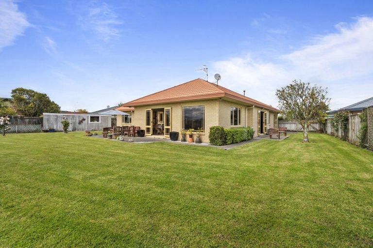 Photo of property in 35 Madison Avenue, Milson, Palmerston North, 4414