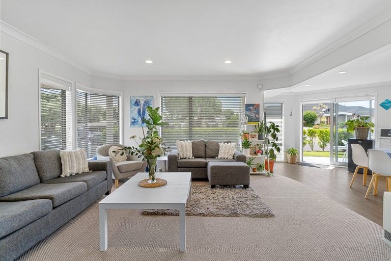 Photo of property in 4a Sunbrae Grove, Mount Maunganui, 3116