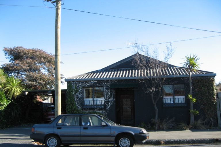 Photo of property in 60 Palmers Road, New Brighton, Christchurch, 8083