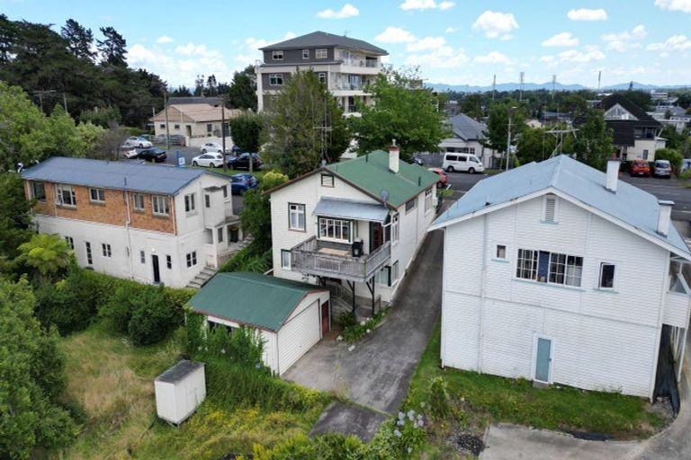 Photo of property in 35 Thackeray Street, Hamilton Lake, Hamilton, 3204