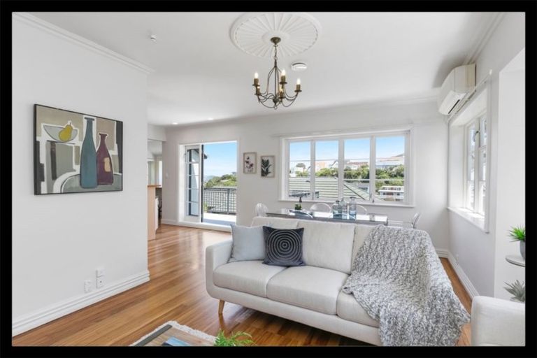 Photo of property in 118 Cashmere Avenue, Khandallah, Wellington, 6035