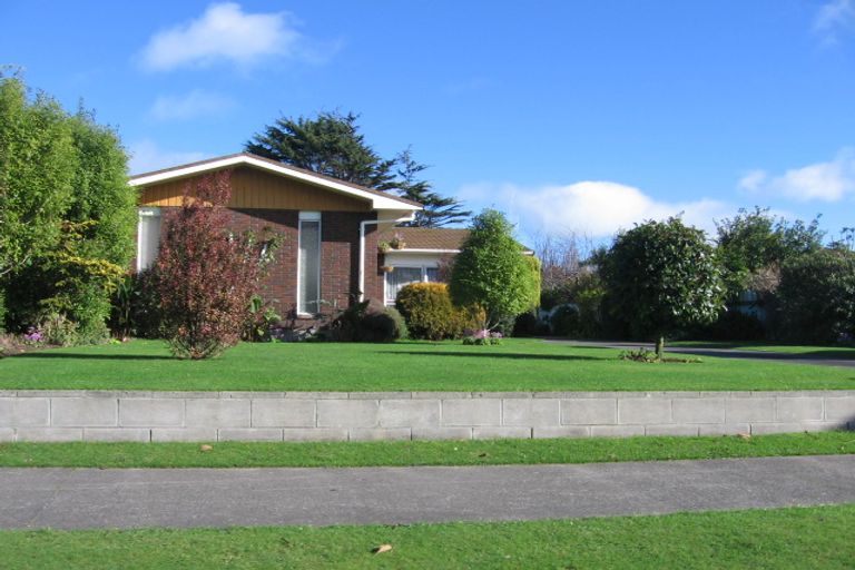 Photo of property in 4 Drury Street, Cloverlea, Palmerston North, 4412