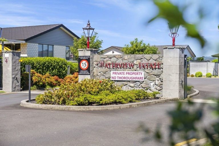 Photo of property in Waterview Estate, 1/4 Greystone Place, Omokoroa, 3114
