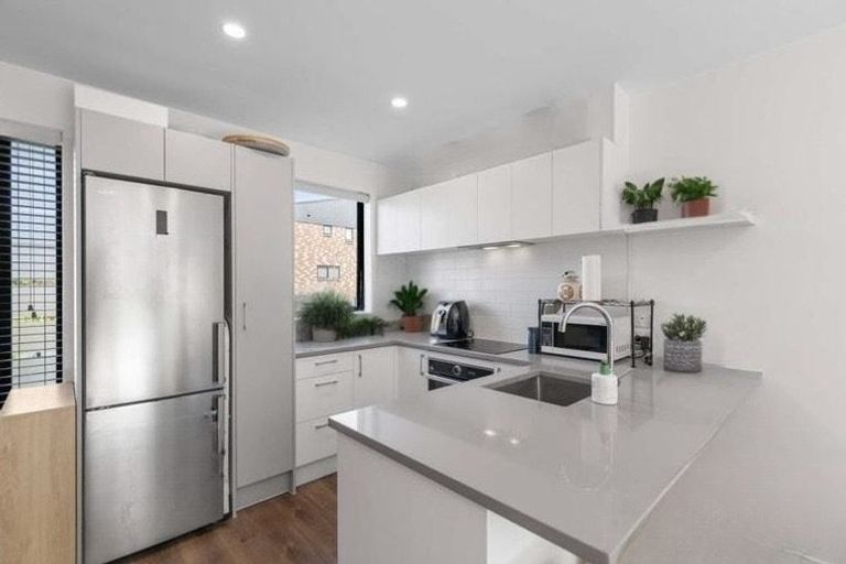 Photo of property in 26 Kotuitui Street, Manukau, Auckland, 2104