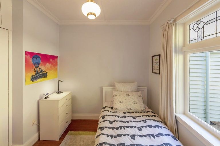 Photo of property in 24 Totara Road, Miramar, Wellington, 6022