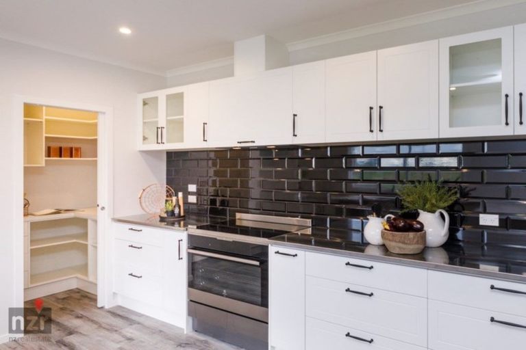 Photo of property in 112 Reid Line West, Feilding, 4777