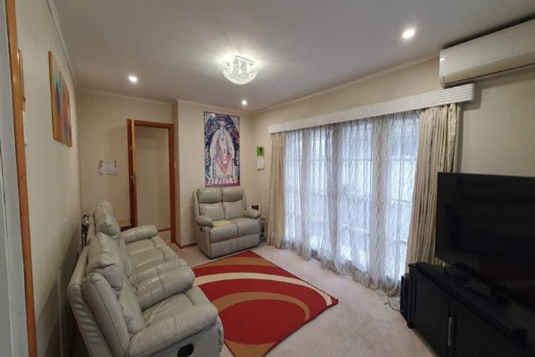 Photo of property in 2 Boothby Grove, Fairfield, Lower Hutt, 5011