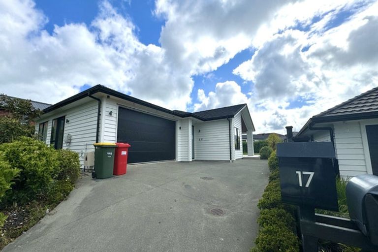 Photo of property in 17 Jane Maree Road, Kumeu, 0810