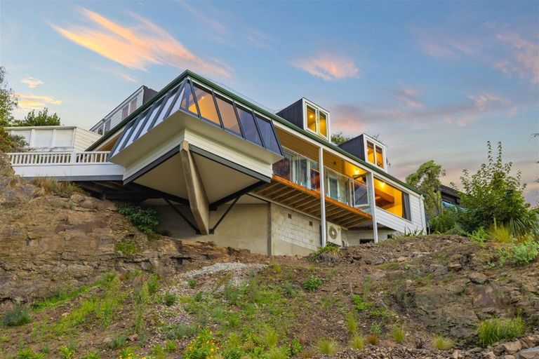 Photo of property in 2 Hobday Lane, Mount Pleasant, Christchurch, 8081