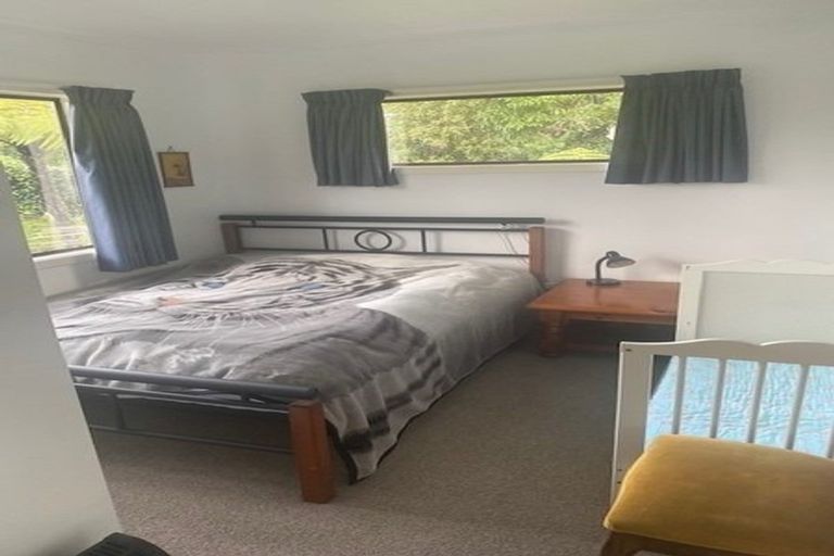 Photo of property in 13 Chester Road, Tawa, Wellington, 5028